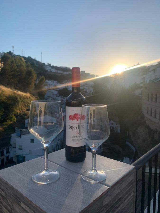 El Balcon De La Roca Apartment Setenil De Las Bodegas Bagian luar foto